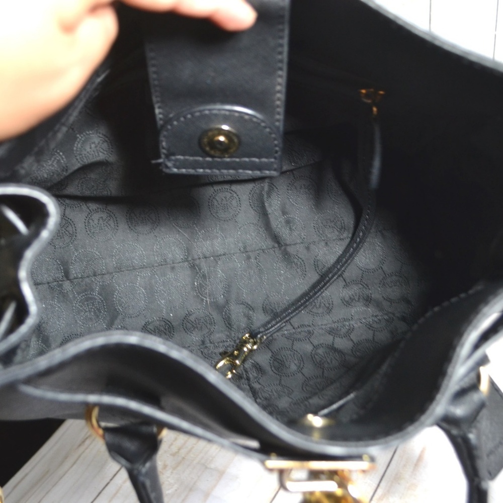 Michael Kors Hamilton Saffiano Medium Satchel Bag - Picture 6 of 6